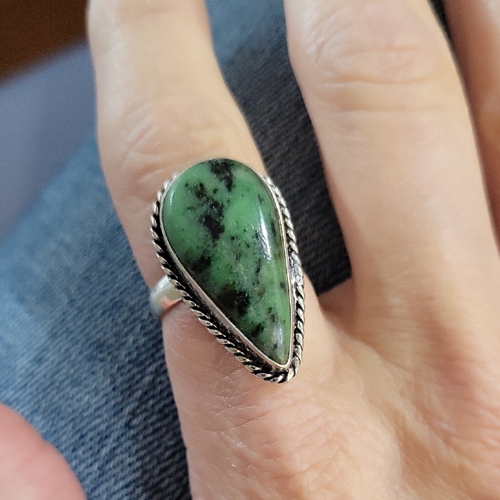 Malachite Teardrop Statement Ring - image 1
